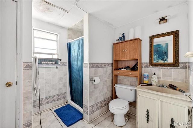 9007 Lawn Avenue, Brentwood, MO 63144