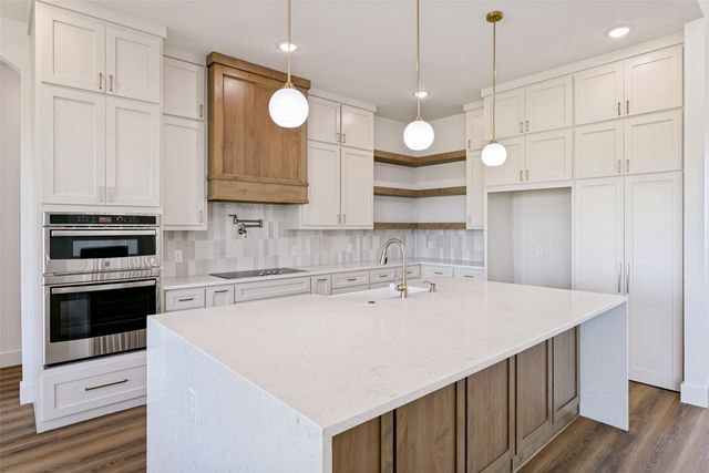 6951 Eagle Creek Drive, Godley, TX 76044
