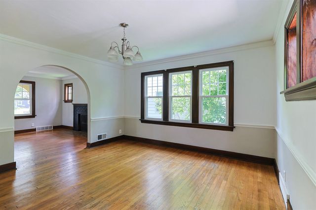 1425 Wall Street, South Bend, IN 46615