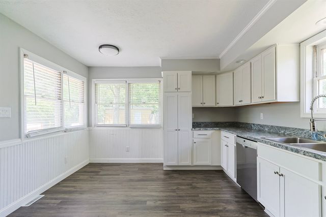 1425 Wall Street, South Bend, IN 46615