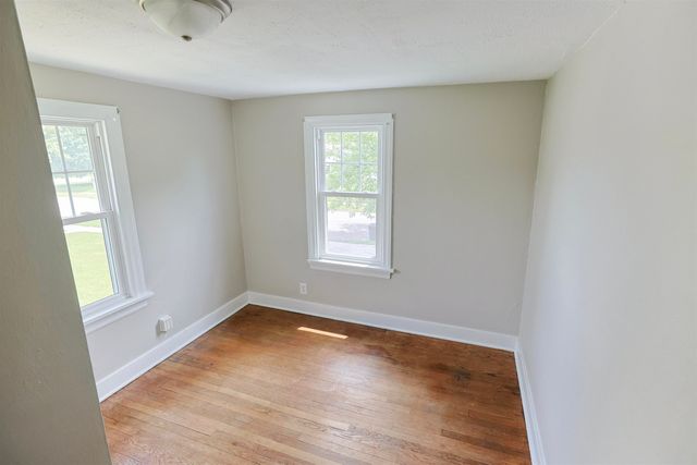 1425 Wall Street, South Bend, IN 46615