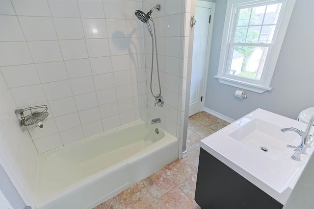 1425 Wall Street, South Bend, IN 46615
