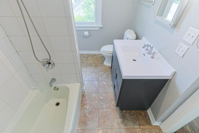 1425 Wall Street, South Bend, IN 46615
