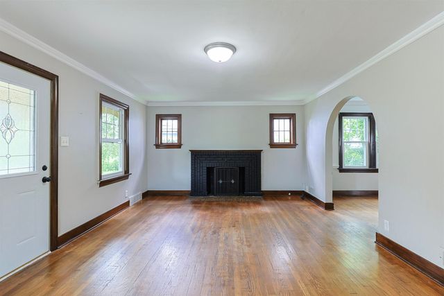 1425 Wall Street, South Bend, IN 46615
