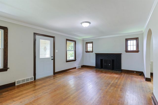 1425 Wall Street, South Bend, IN 46615