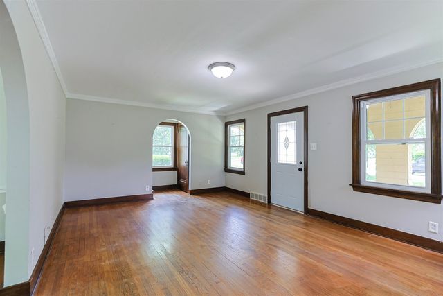 1425 Wall Street, South Bend, IN 46615