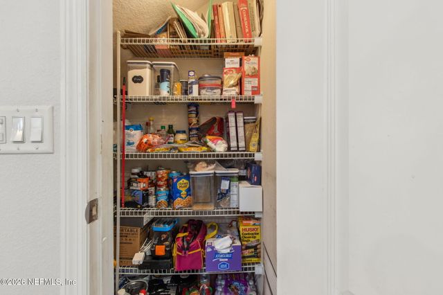 625 OAKLEAF PLANTATION Parkway 911, Orange Park, FL 32065