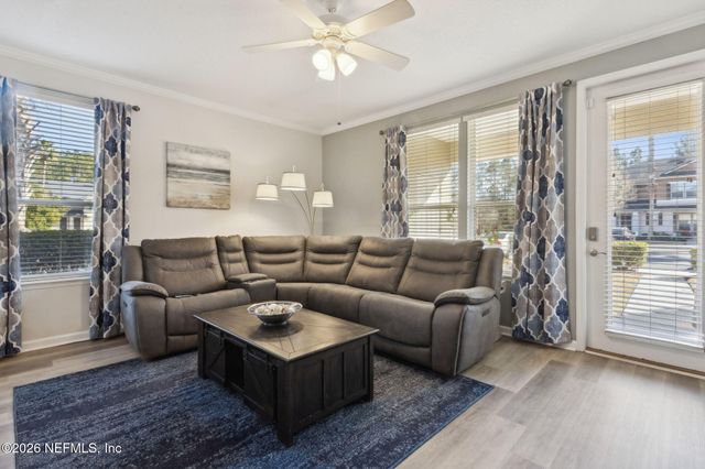 625 OAKLEAF PLANTATION Parkway 911, Orange Park, FL 32065