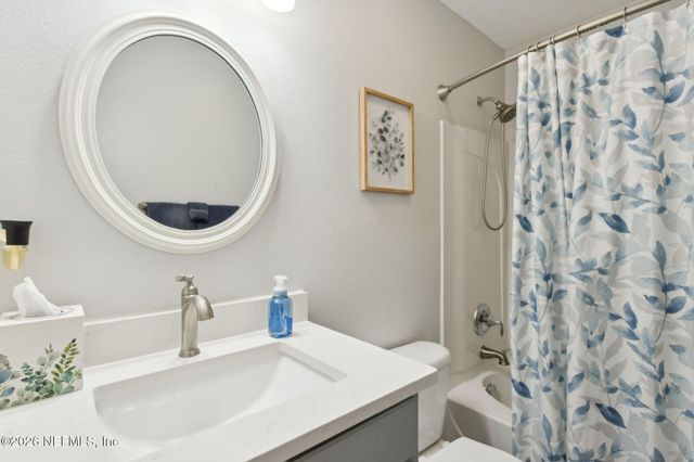 625 OAKLEAF PLANTATION Parkway 911, Orange Park, FL 32065