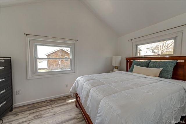 18 Shinnecock Road 3, Hampton Bays, NY 11946