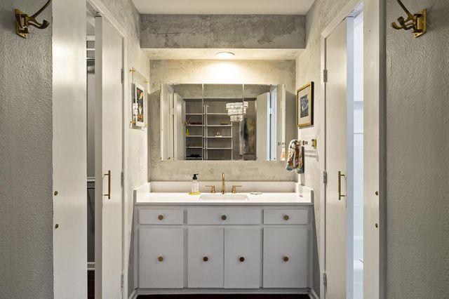 1707 Spyglass DR 123, Austin, TX 78746