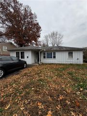 6121 Cleveland Avenue, Kansas City, KS 66104