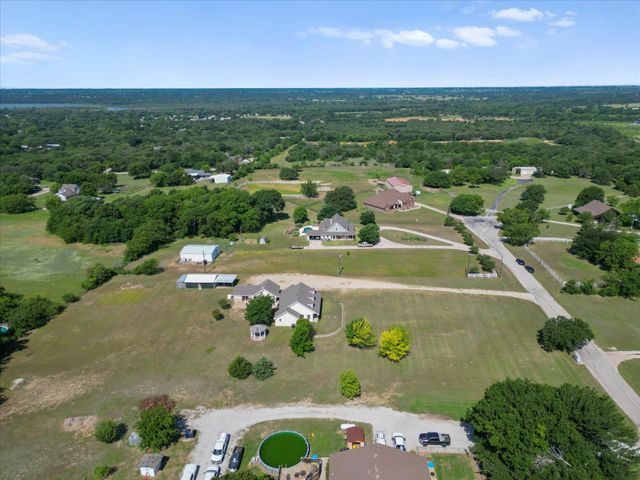289 County Road 4655, Rhome, TX 76078