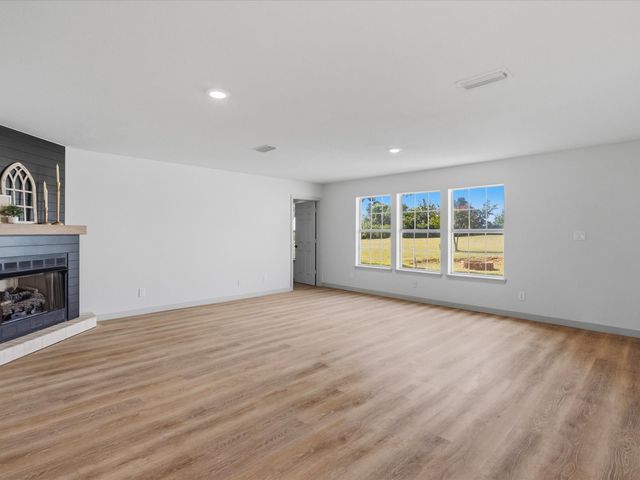 289 County Road 4655, Rhome, TX 76078
