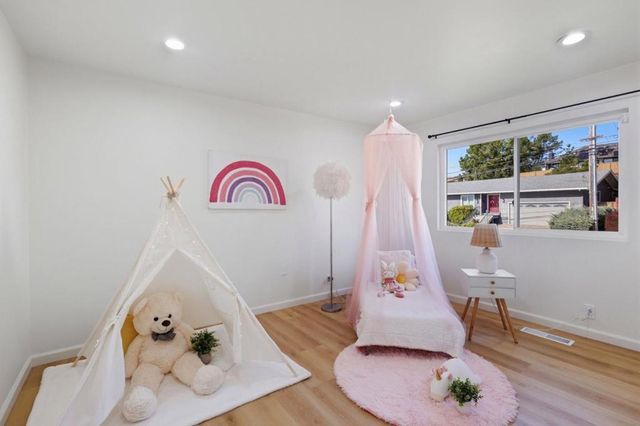 3395 Melendy Drive, San Carlos, CA 94070