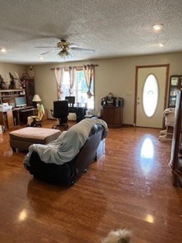 667 Maple Bend Rd, Winchester, TN 37398