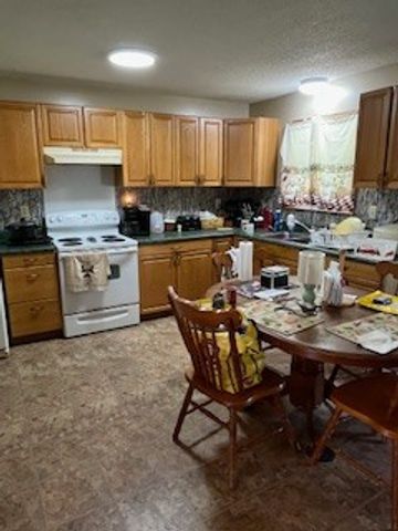 667 Maple Bend Rd, Winchester, TN 37398
