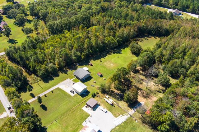 667 Maple Bend Rd, Winchester, TN 37398