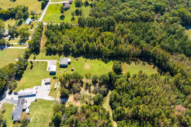 667 Maple Bend Rd, Winchester, TN 37398
