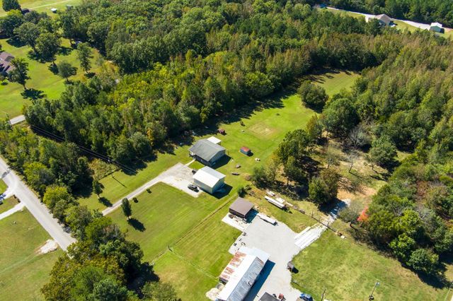 667 Maple Bend Rd, Winchester, TN 37398
