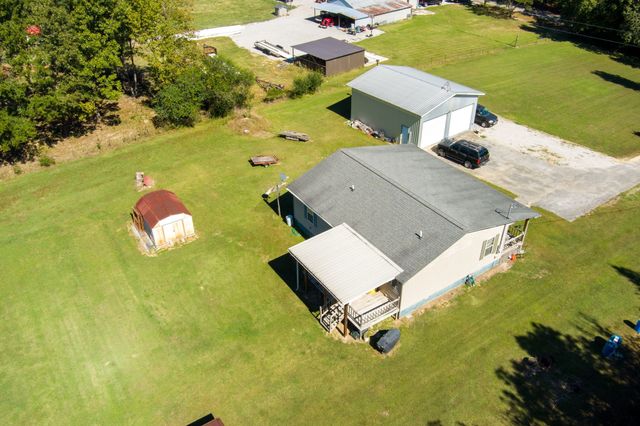 667 Maple Bend Rd, Winchester, TN 37398