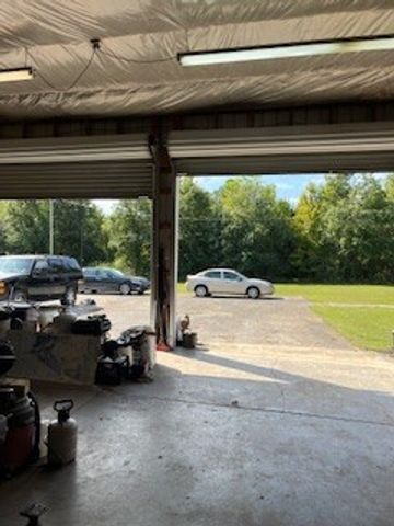 667 Maple Bend Rd, Winchester, TN 37398