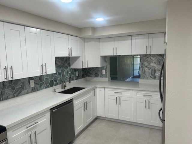 6563 Racquet Club Drive 124, Lauderhill, FL 33319