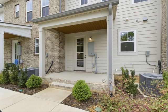 124 Nearwater Place, Hendersonville, TN 37075