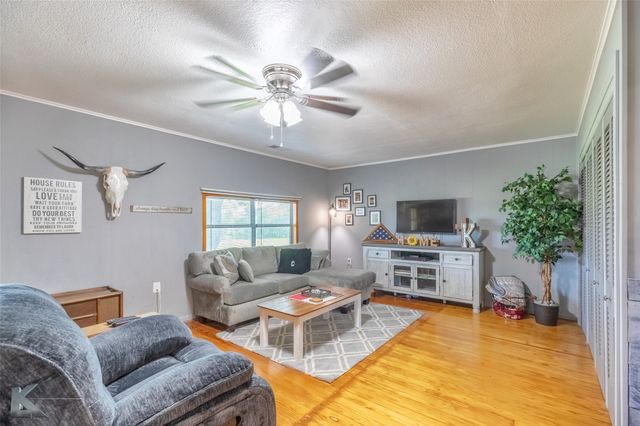 301 Avenue A, Lawn, TX 79530
