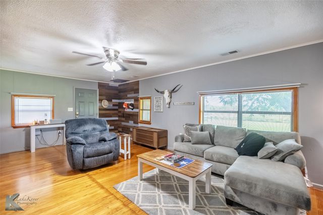 301 Avenue A, Lawn, TX 79530