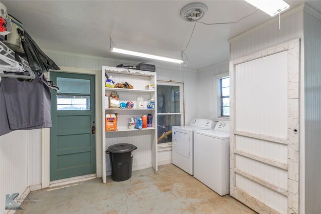 301 Avenue A, Lawn, TX 79530