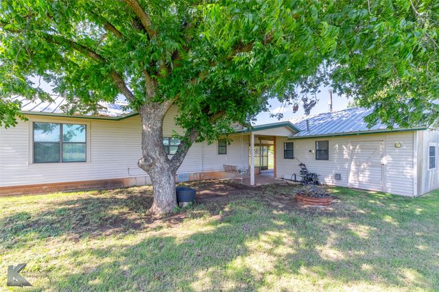 301 Avenue A, Lawn, TX 79530