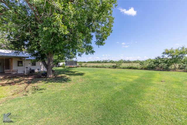 301 Avenue A, Lawn, TX 79530