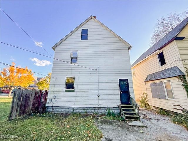 10523 Helena Avenue, Cleveland, OH 44108