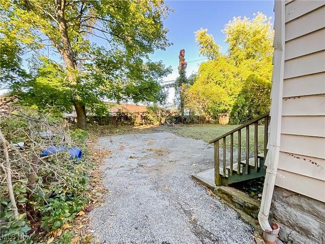 10523 Helena Avenue, Cleveland, OH 44108