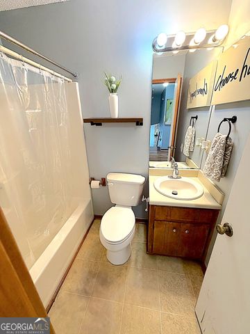 221 Harlee Lane, Lawrenceville, GA 30046