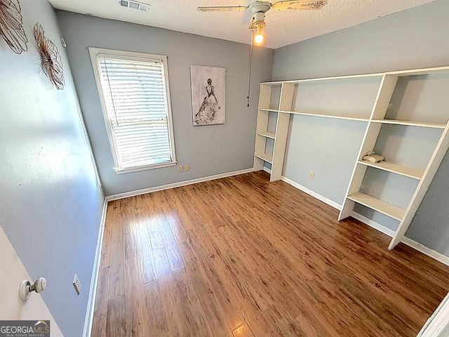 221 Harlee Lane, Lawrenceville, GA 30046