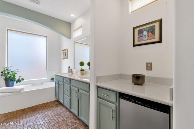 14450 N THOMPSON PEAK Parkway 103, Scottsdale, AZ 85260