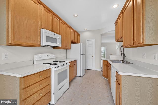 6652 DEBRA LU WAY, Springfield, VA 22150