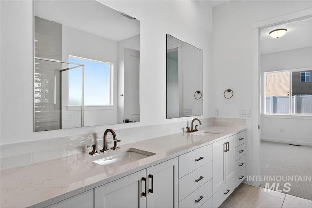 1165 W Paloma Ridge Dr, Meridian, ID 83642