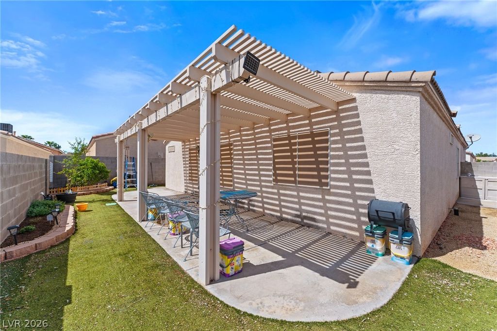 4997 Mascaro Drive, Las Vegas, NV 89122 — photo 2
