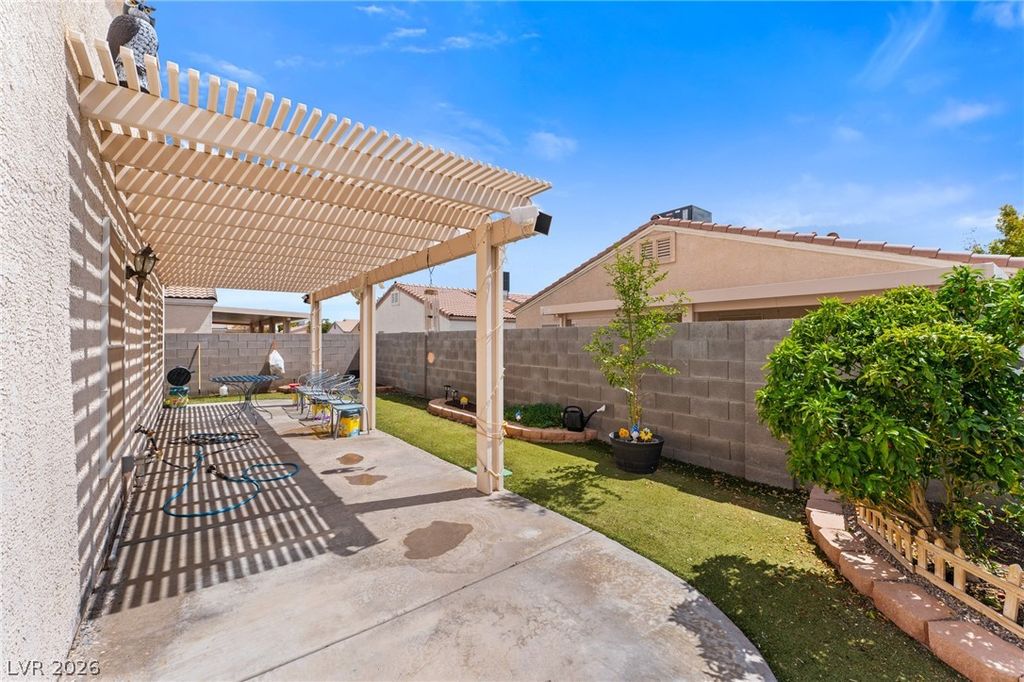 4997 Mascaro Drive, Las Vegas, NV 89122 — photo 3