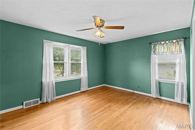 425 Linum Lane, Webster Groves, MO 63119