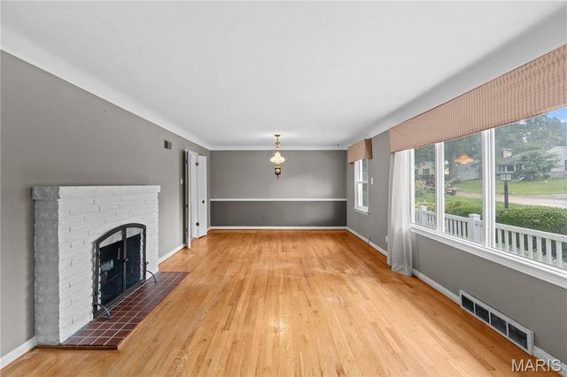 425 Linum Lane, Webster Groves, MO 63119