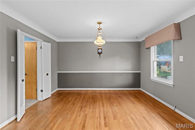 425 Linum Lane, Webster Groves, MO 63119