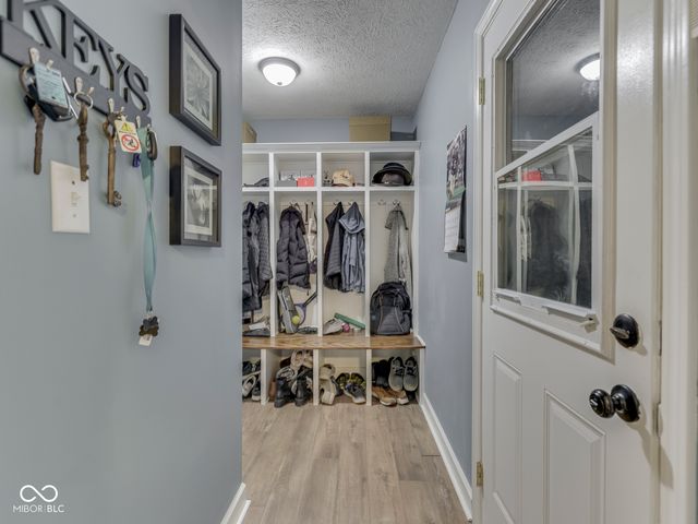 1269 Burr Oak Circle, Greenwood, IN 46143