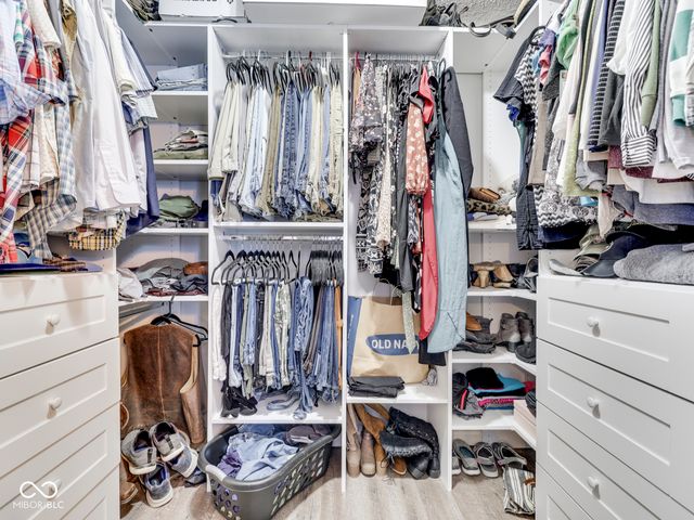 1269 Burr Oak Circle, Greenwood, IN 46143