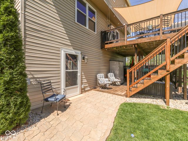 1269 Burr Oak Circle, Greenwood, IN 46143