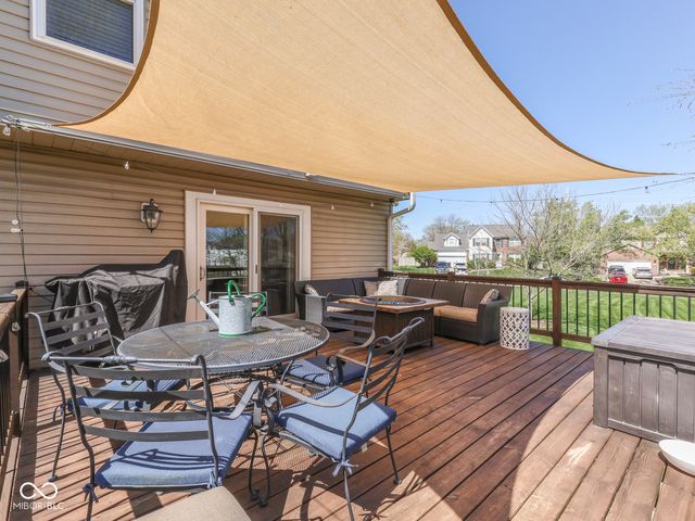 1269 Burr Oak Circle, Greenwood, IN 46143