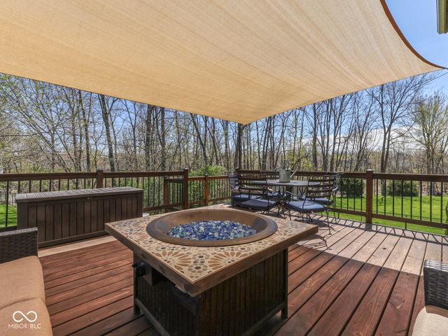 1269 Burr Oak Circle, Greenwood, IN 46143